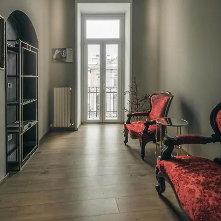 Konukevi Palazzo Brienza 3*