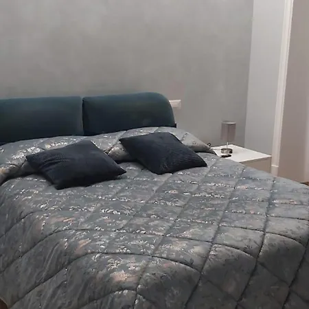 Palazzo Brienza 3* פוטנצה