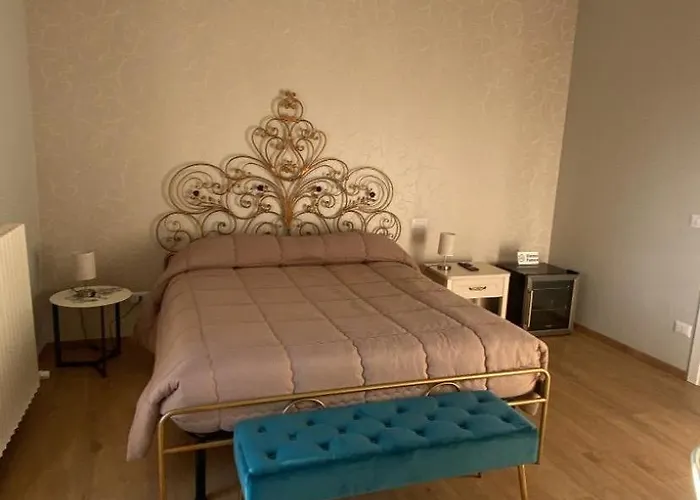 Palazzo Brienza 3* פוטנצה